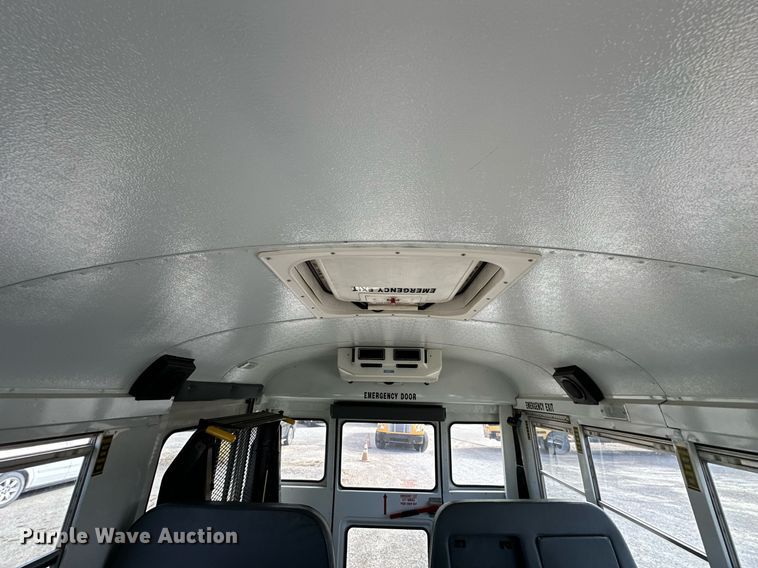 image for item DW2887 2004 Mid Bus, Inc. E350 Super Duty  school bus