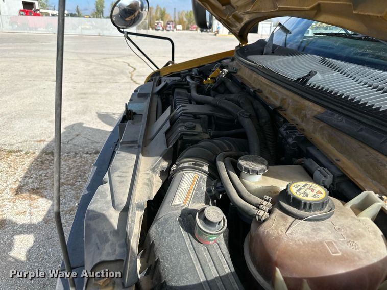 image for item DW2887 2004 Mid Bus, Inc. E350 Super Duty  school bus