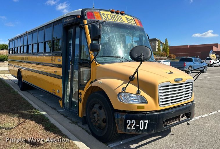 image for item DW2888 2007 Thomas B2  school bus