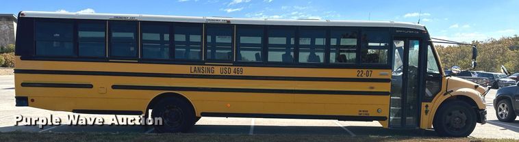 image for item DW2888 2007 Thomas B2  school bus