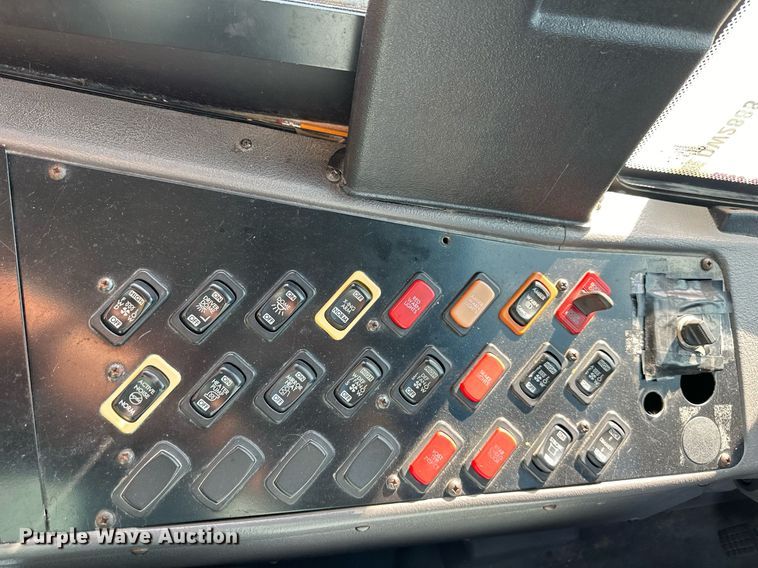 image for item DW2888 2007 Thomas B2  school bus