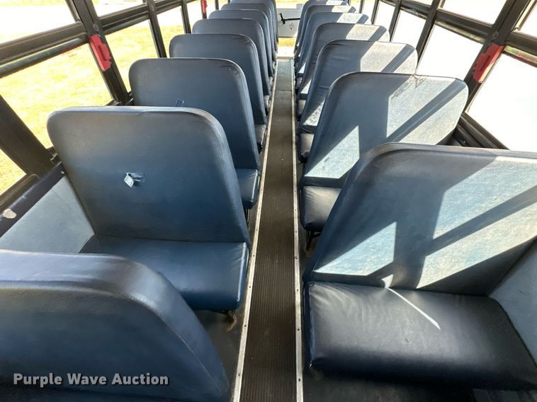 image for item DW2888 2007 Thomas B2  school bus