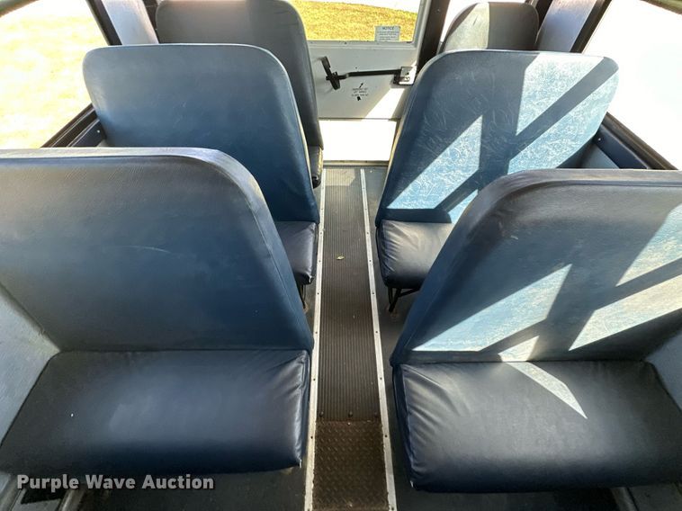 image for item DW2888 2007 Thomas B2  school bus