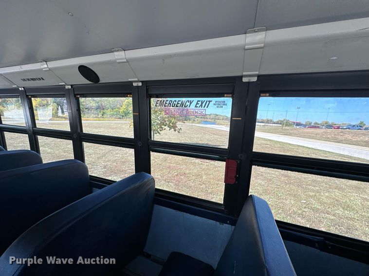 image for item DW2888 2007 Thomas B2  school bus