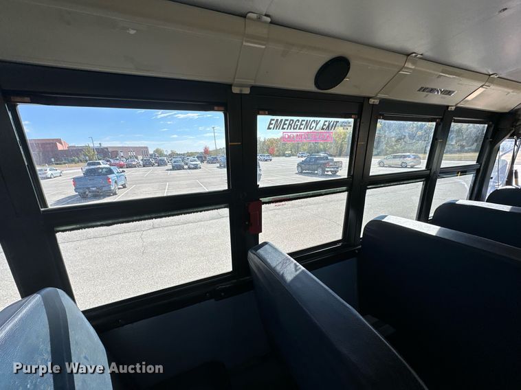 image for item DW2888 2007 Thomas B2  school bus