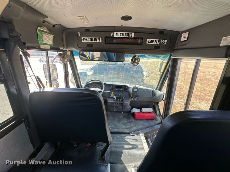 image for item DW2888 2007 Thomas B2  school bus