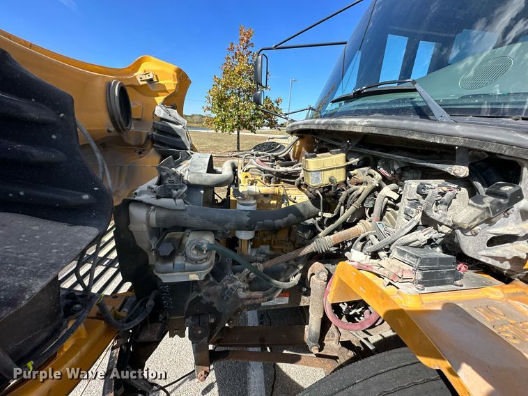 image for item DW2888 2007 Thomas B2  school bus