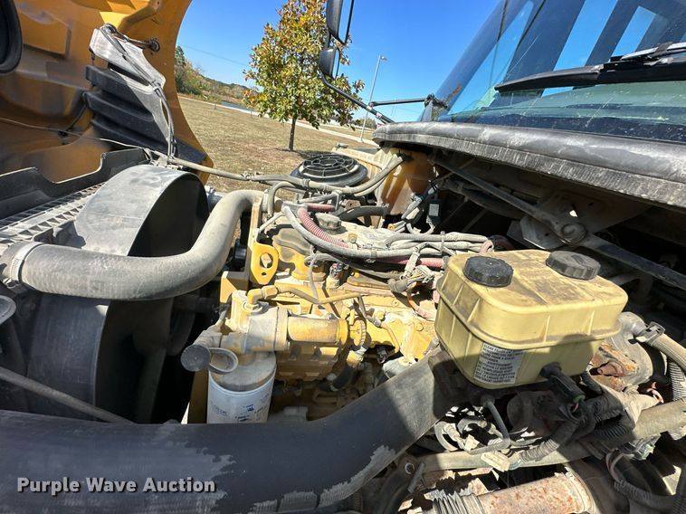 image for item DW2888 2007 Thomas B2  school bus