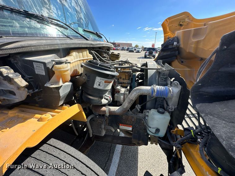 image for item DW2888 2007 Thomas B2  school bus