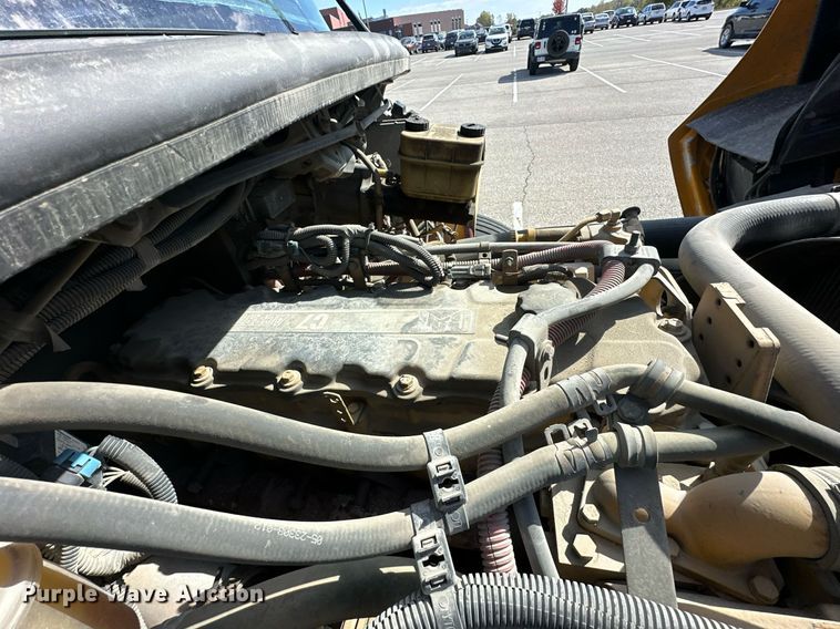 image for item DW2888 2007 Thomas B2  school bus