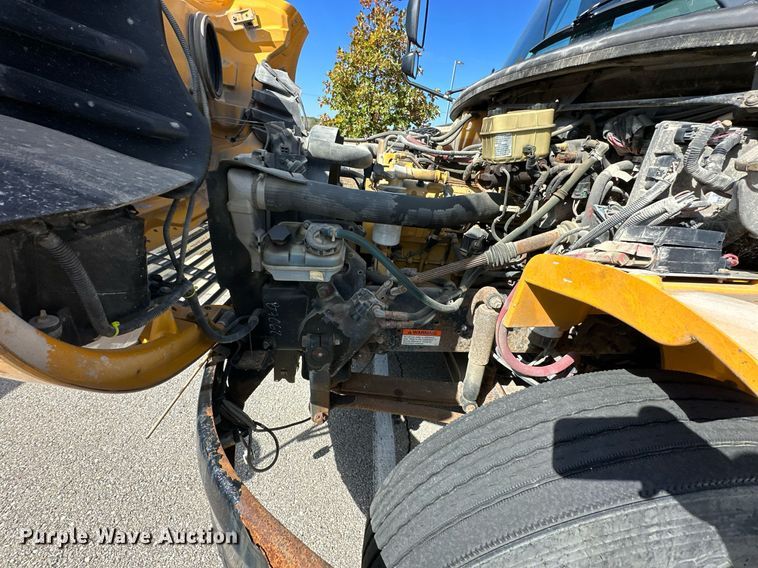 image for item DW2888 2007 Thomas B2  school bus