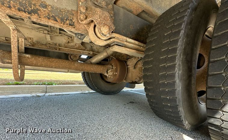 image for item DW2888 2007 Thomas B2  school bus