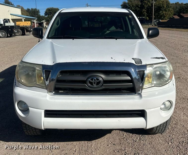 image for item IU9035 2009 Toyota Tacoma  Double Cab pickup truck