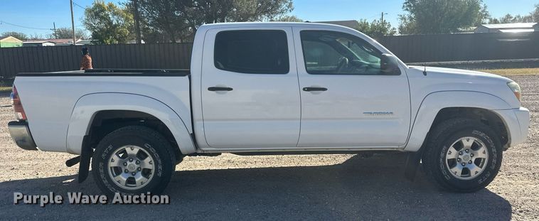 image for item IU9035 2009 Toyota Tacoma  Double Cab pickup truck