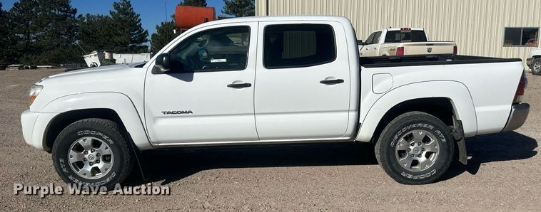 image for item IU9035 2009 Toyota Tacoma  Double Cab pickup truck