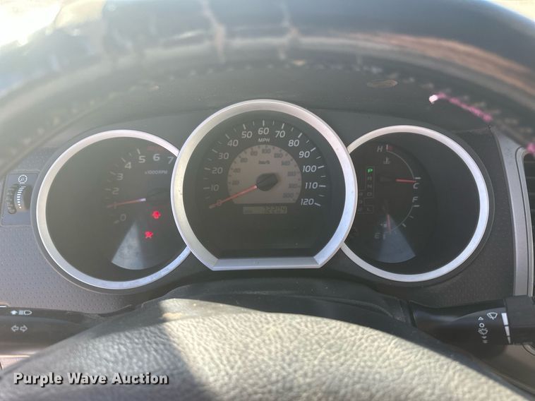 image for item IU9035 2009 Toyota Tacoma  Double Cab pickup truck