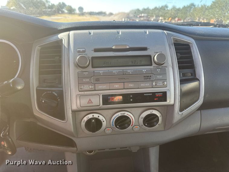 image for item IU9035 2009 Toyota Tacoma  Double Cab pickup truck