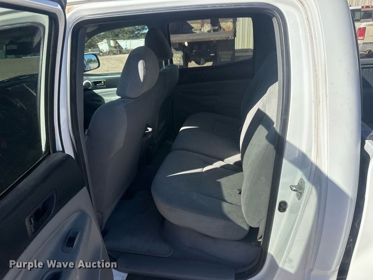 image for item IU9035 2009 Toyota Tacoma  Double Cab pickup truck