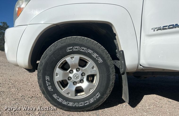 image for item IU9035 2009 Toyota Tacoma  Double Cab pickup truck