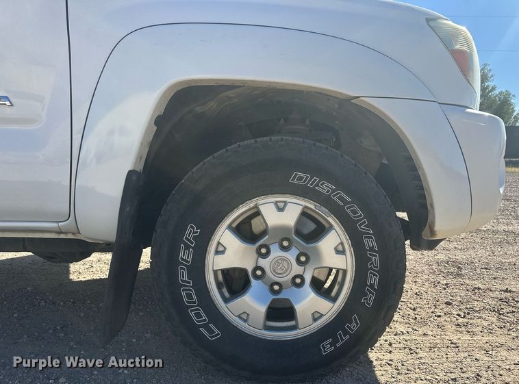 image for item IU9035 2009 Toyota Tacoma  Double Cab pickup truck