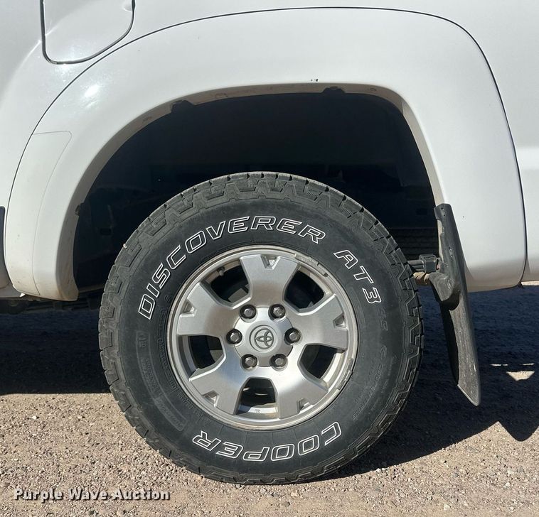 image for item IU9035 2009 Toyota Tacoma  Double Cab pickup truck