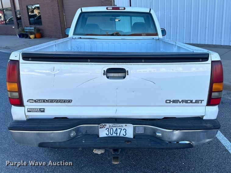 image for item IU9049 2000 Chevrolet Silverado 1500  pickup truck