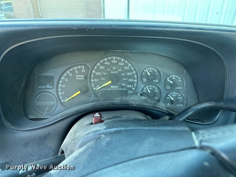 image for item IU9049 2000 Chevrolet Silverado 1500  pickup truck