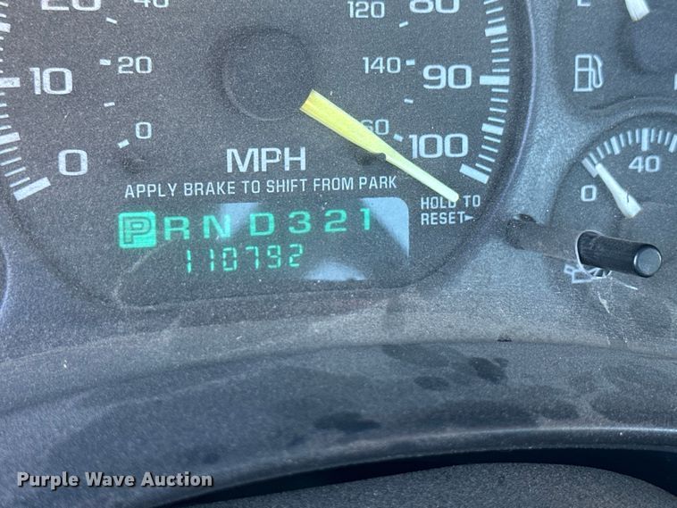 image for item IU9049 2000 Chevrolet Silverado 1500  pickup truck