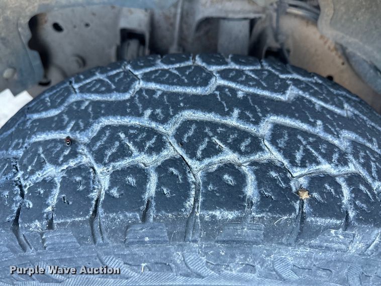 image for item IU9049 2000 Chevrolet Silverado 1500  pickup truck