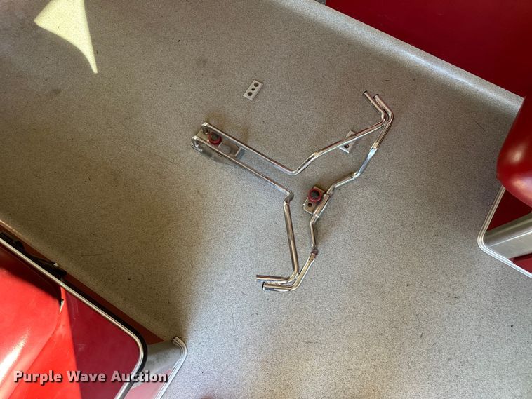 image for item IU9050 2001 Ford E450 Super Duty  ambulance