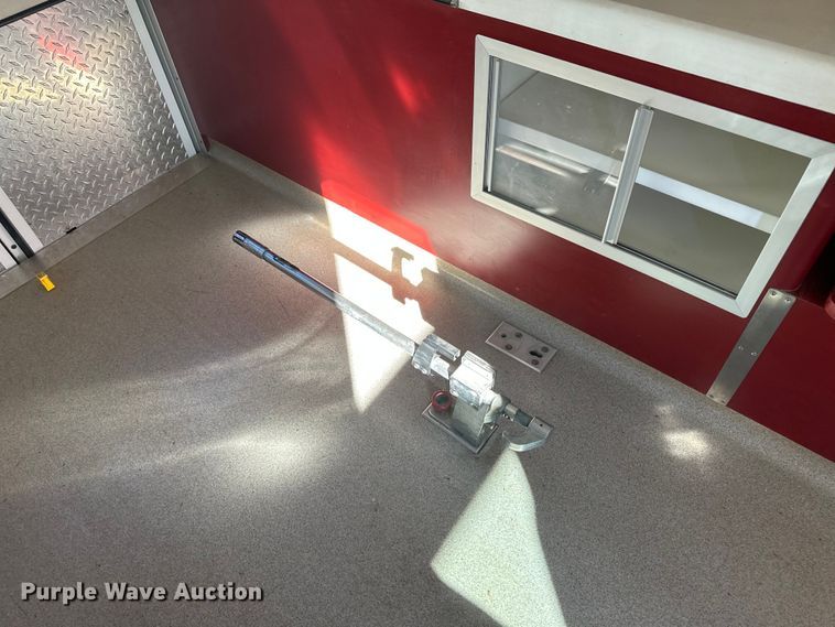 image for item IU9050 2001 Ford E450 Super Duty  ambulance