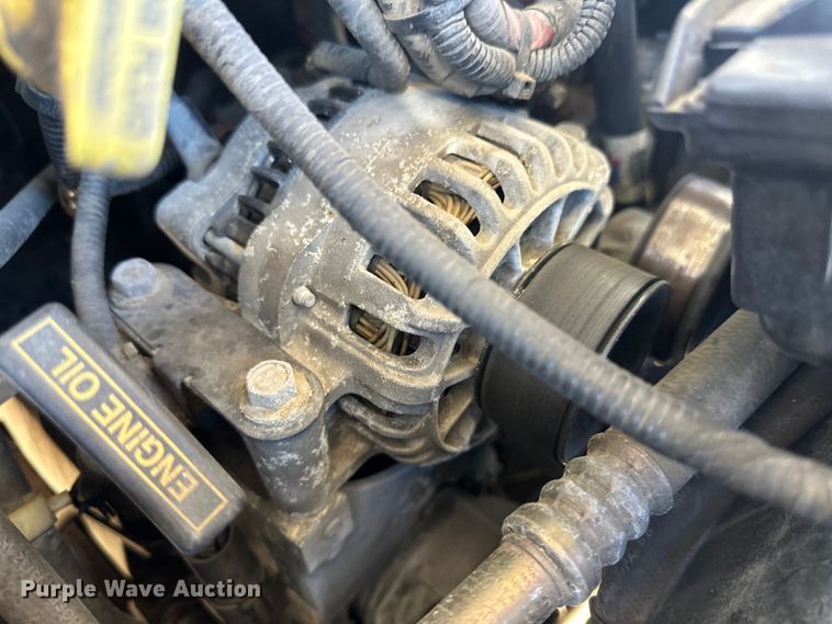 image for item IU9050 2001 Ford E450 Super Duty  ambulance