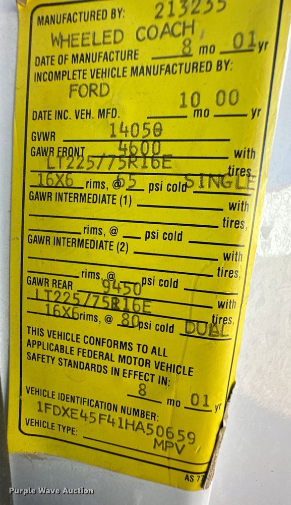 image for item IU9050 2001 Ford E450 Super Duty  ambulance