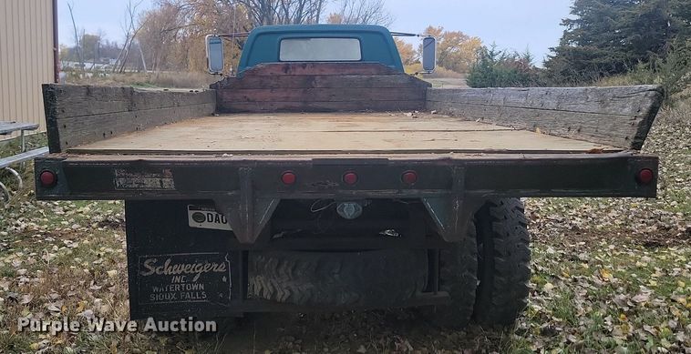 image for item JG9696 1975  Chevrolet CE619  dump flatbed truck