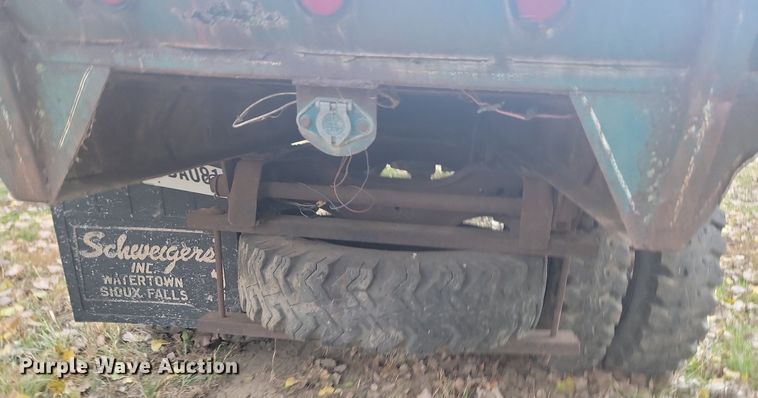 image for item JG9696 1975  Chevrolet CE619  dump flatbed truck