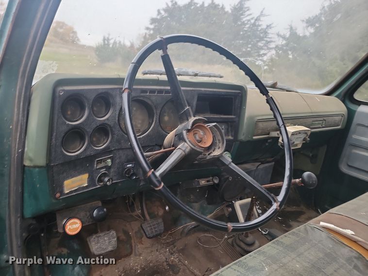 image for item JG9696 1975  Chevrolet CE619  dump flatbed truck