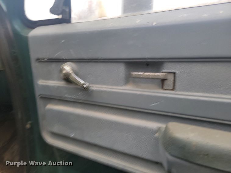 image for item JG9696 1975  Chevrolet CE619  dump flatbed truck