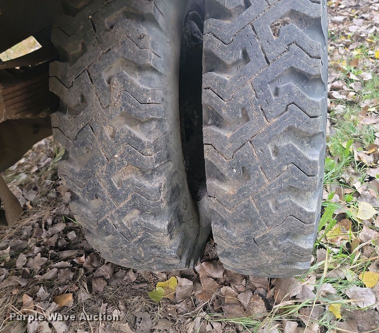 image for item JG9696 1975  Chevrolet CE619  dump flatbed truck