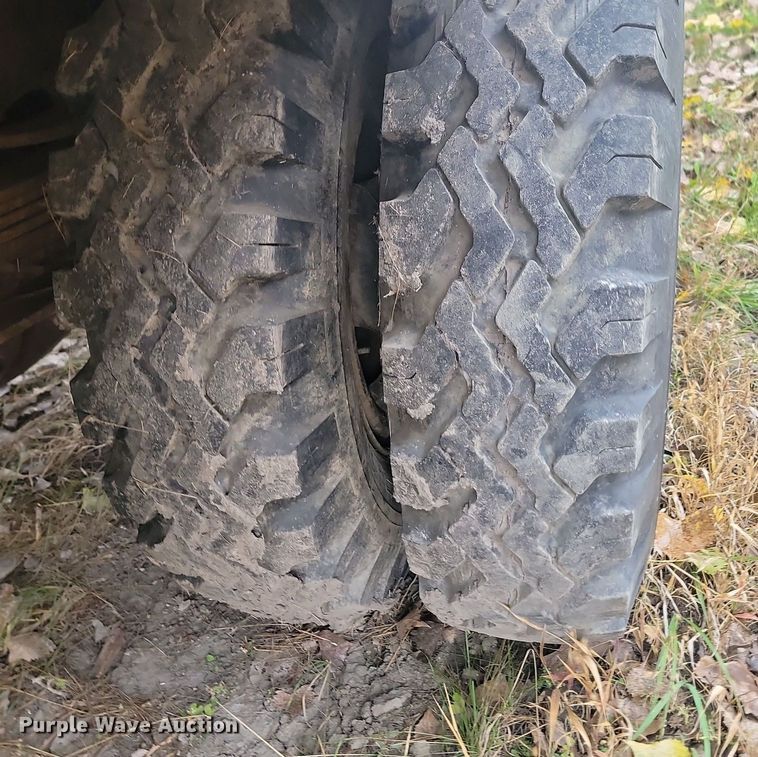 image for item JG9696 1975  Chevrolet CE619  dump flatbed truck