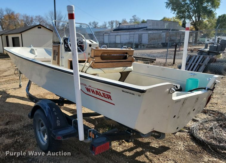 image for item JG9700 Boston Whaler  boat