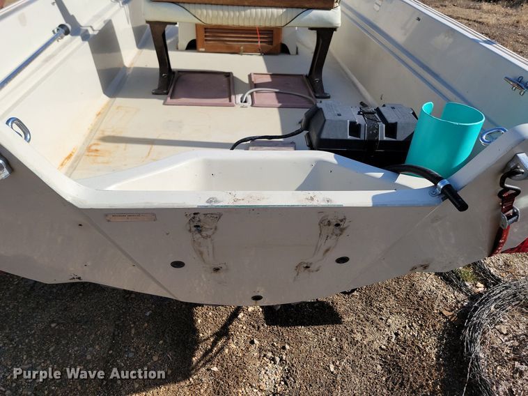 image for item JG9700 Boston Whaler  boat