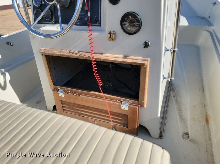 image for item JG9700 Boston Whaler  boat