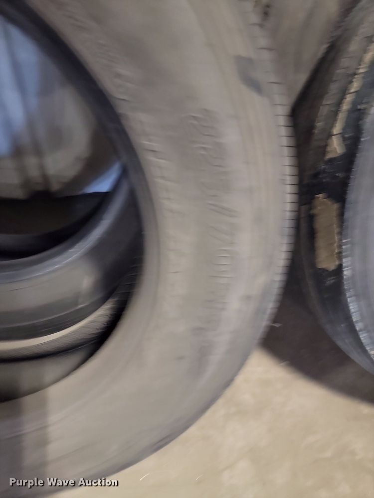 image for item JG9718 (15) tires and wheels