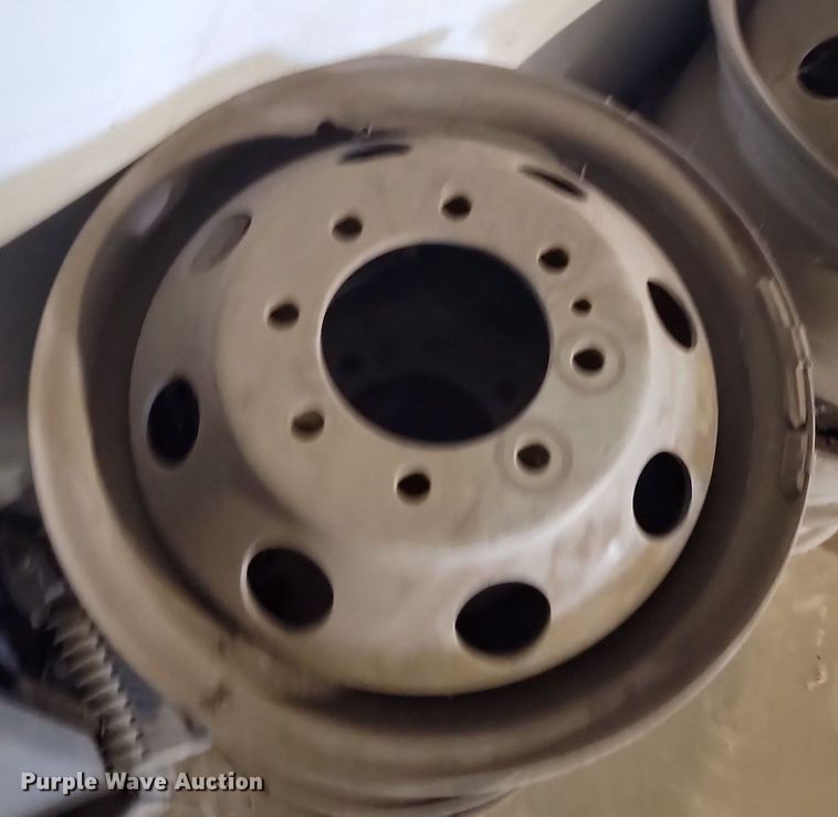 image for item JG9718 (15) tires and wheels