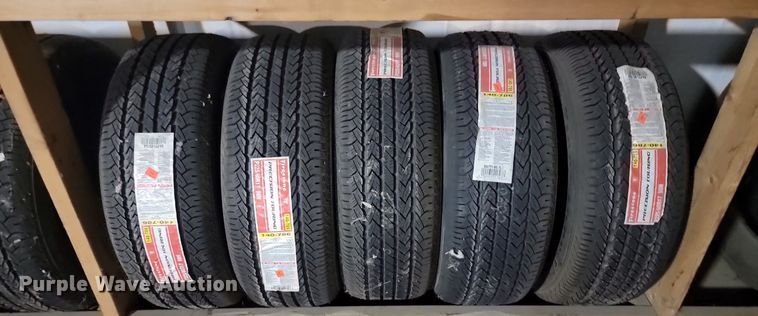 image for item JG9721 (17) P225/60R17 tires