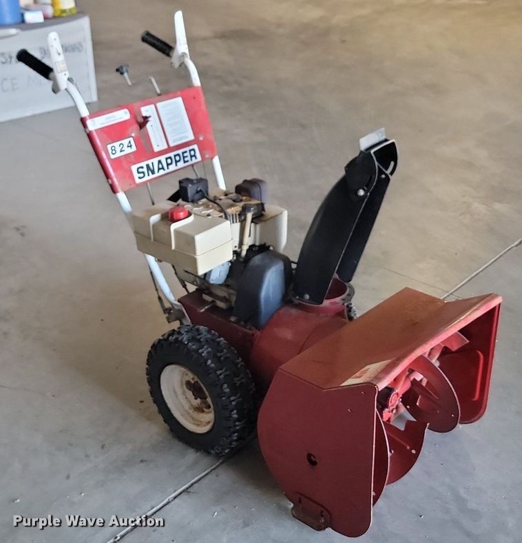 image for item JG9723 Snapper 8242  snow blower