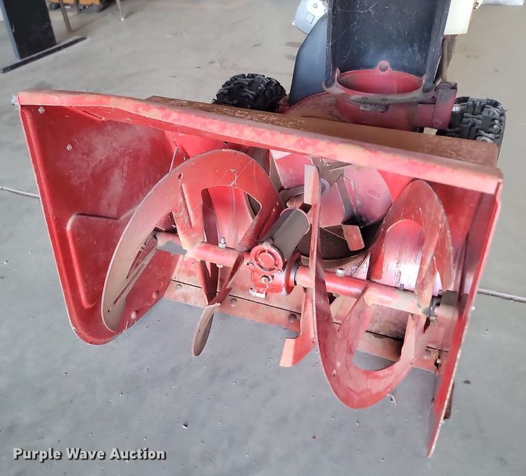 image for item JG9723 Snapper 8242  snow blower