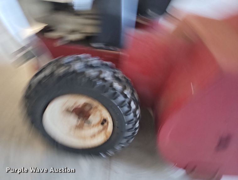 image for item JG9723 Snapper 8242  snow blower