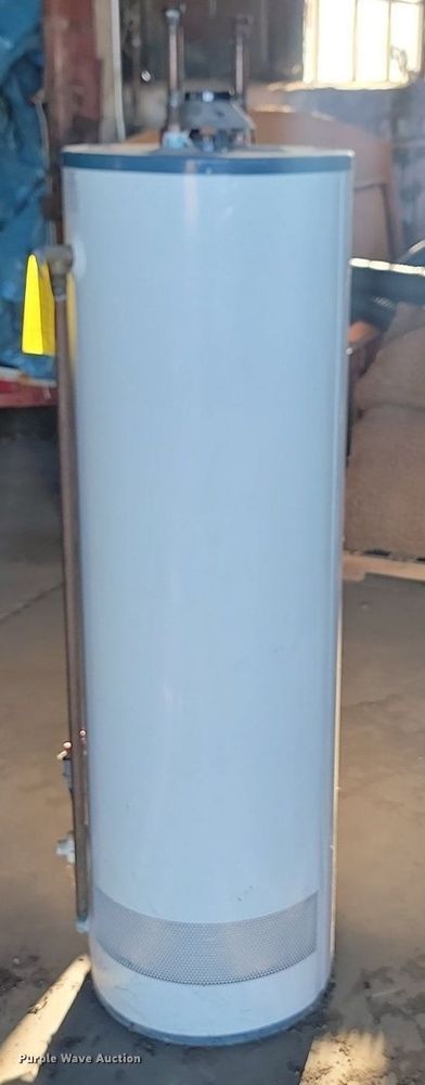 image for item JG9726 Hot water heater