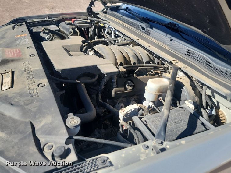 image for item JG9749 2017 Chevrolet Suburban  SUV